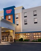 Hampton Inn & Suites Addison