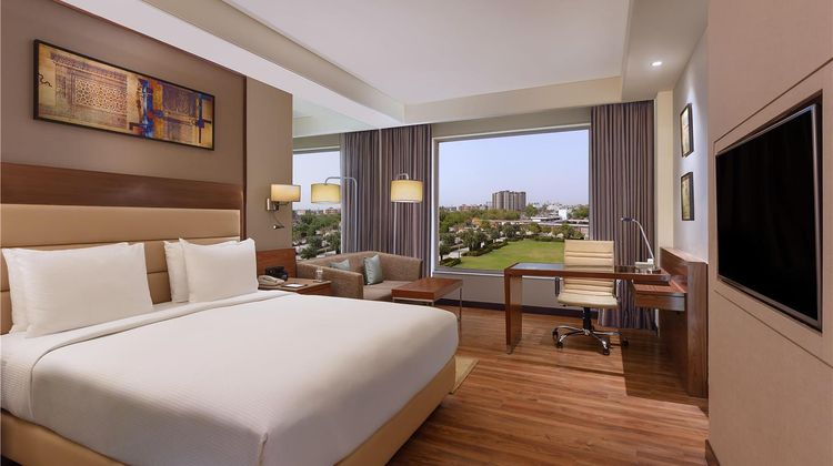 DoubleTree by Hilton Hotel Agra Room