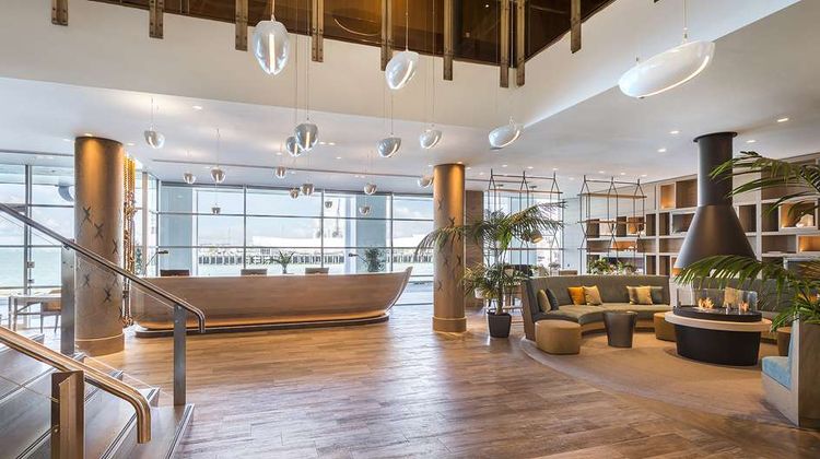 Hilton Auckland Lobby