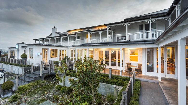 <b>Hilton Lake Taupo Room</b>. Images powered by <a href="https://iceportal.shijigroup.com/" title="IcePortal" target="_blank">IcePortal</a>.