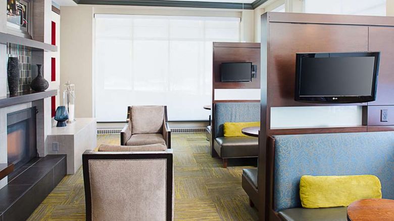<b>Hilton Garden Inn Albany Airport Lobby</b>. Images powered by <a href="https://iceportal.shijigroup.com/" title="IcePortal" target="_blank">IcePortal</a>.