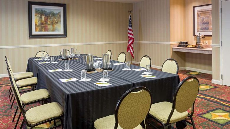 <b>Hilton Garden Inn Saratoga Springs Meeting</b>. Images powered by <a href="https://iceportal.shijigroup.com/" title="IcePortal" target="_blank">IcePortal</a>.