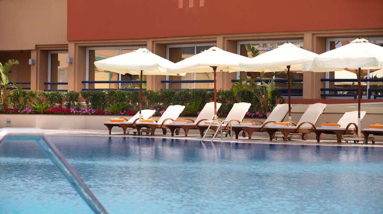 <b>Hilton Alexandria Green Plaza Pool</b>. Images powered by <a href="https://iceportal.shijigroup.com/" title="IcePortal" target="_blank">IcePortal</a>.