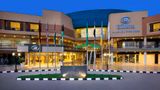 Hilton Alexandria Green Plaza Exterior