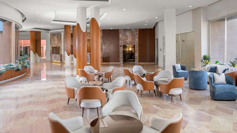 <b>Hilton Alexandria Green Plaza Lobby</b>. Images powered by <a href="https://iceportal.shijigroup.com/" title="IcePortal" target="_blank">IcePortal</a>.