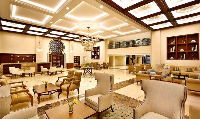 Hilton Alexandria King's Ranch Lobby