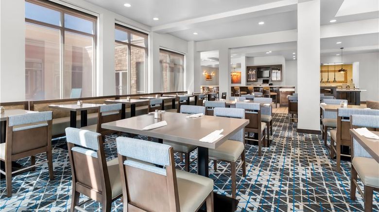 <b>Hilton Garden Inn Restaurant</b>. Images powered by <a href="https://iceportal.shijigroup.com/" title="IcePortal" target="_blank">IcePortal</a>.