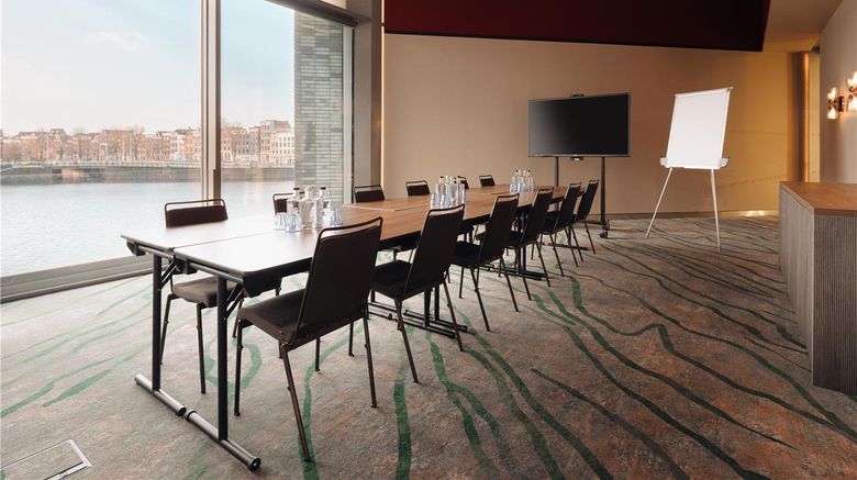 <b>DoubleTree Amsterdam Centraal Station Meeting</b>. Images powered by <a href="https://iceportal.shijigroup.com/" title="IcePortal" target="_blank">IcePortal</a>.