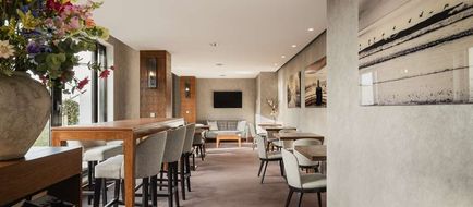 Hilton The Hague Lobby