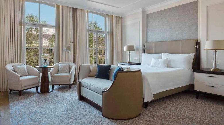 <b>Waldorf Astoria Amsterdam Room</b>. Images powered by <a href="https://iceportal.shijigroup.com/" title="IcePortal" target="_blank">IcePortal</a>.