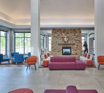 Hilton Garden Inn Anchorage Lobby