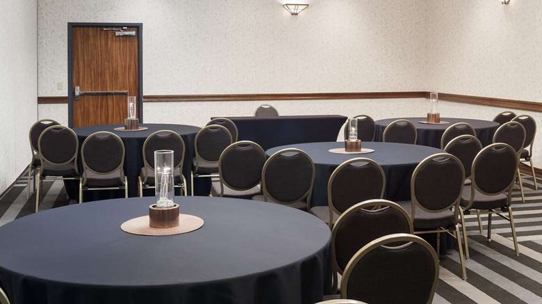 <b>Embassy Suites by Hilton Anchorage Meeting</b>. Images powered by <a href="https://iceportal.shijigroup.com/" title="IcePortal" target="_blank">IcePortal</a>.