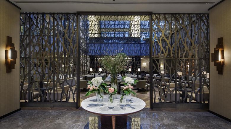 <b>Ankara Hilton Lobby</b>. Images powered by <a href="https://iceportal.shijigroup.com/" title="IcePortal" target="_blank">IcePortal</a>.