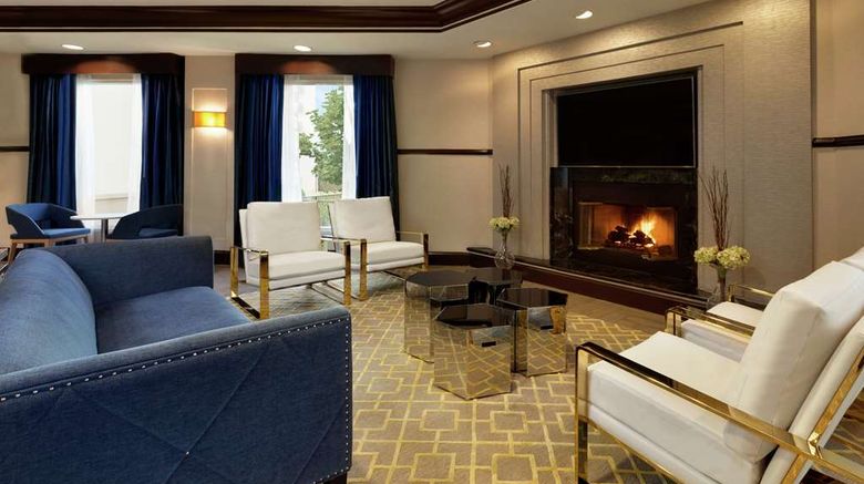 <b>DoubleTree by Hilton Hotel Annapolis Lobby</b>. Images powered by <a href="https://iceportal.shijigroup.com/" title="IcePortal" target="_blank">IcePortal</a>.
