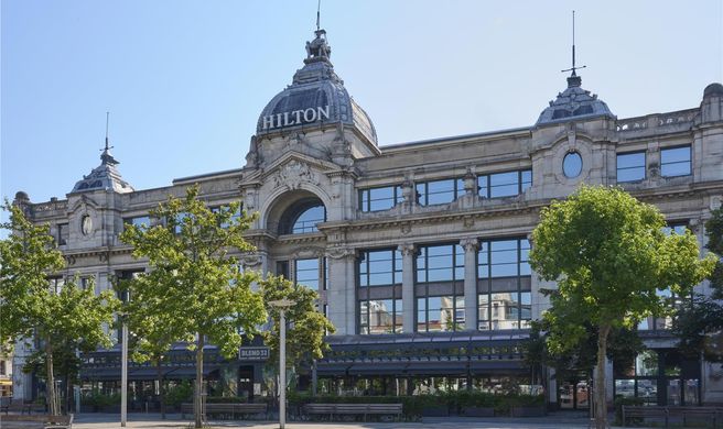 Hilton Antwerp Old Town Exterior
