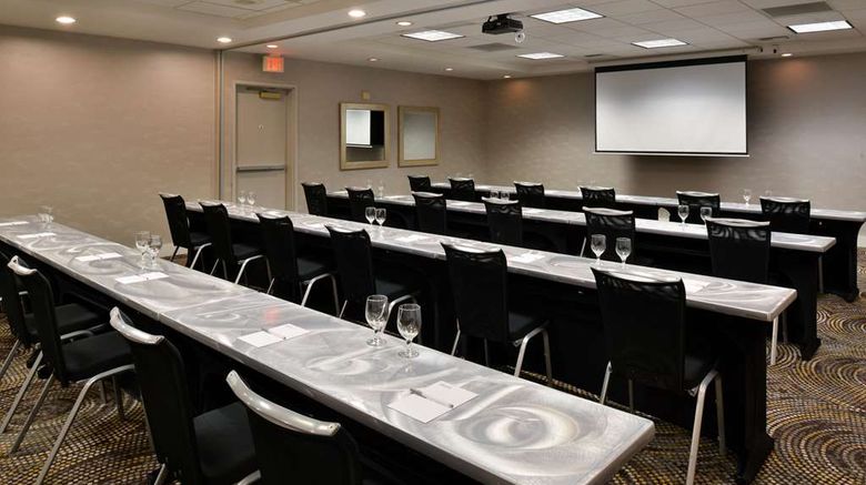 <b>Hilton Garden Inn Napa Meeting</b>. Images powered by <a href="https://iceportal.shijigroup.com/" title="IcePortal" target="_blank">IcePortal</a>.
