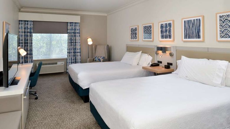 <b>Hilton Garden Inn Napa Room</b>. Images powered by <a href="https://iceportal.shijigroup.com/" title="IcePortal" target="_blank">IcePortal</a>.