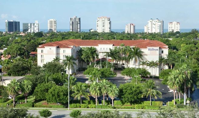 Hilton Naples Exterior