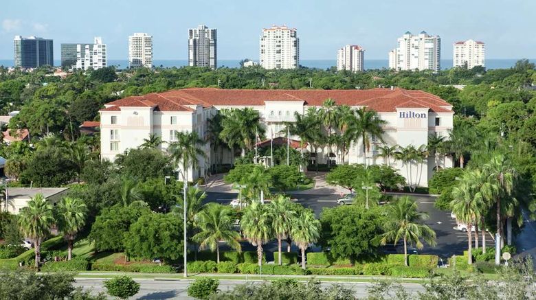 Hilton Naples Exterior. Images powered by <a href="https://iceportal.shijigroup.com" target="_blank" rel="noopener">Ice Portal</a>.