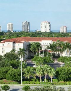 Hilton Naples