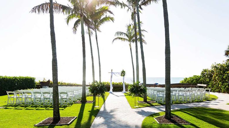 <b>Hilton Naples Other</b>. Images powered by <a href="https://iceportal.shijigroup.com/" title="IcePortal" target="_blank">IcePortal</a>.
