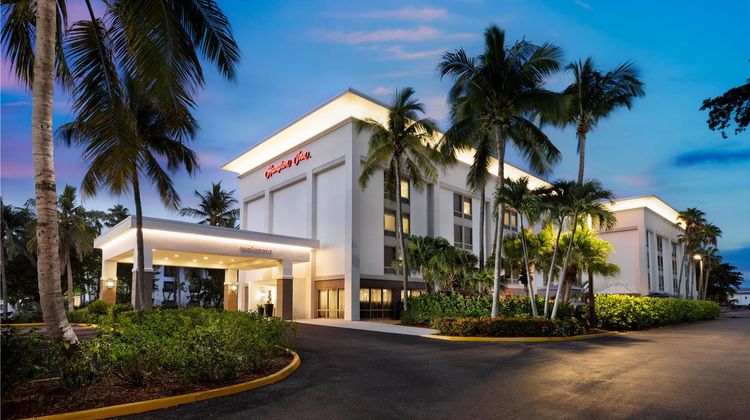 Hampton Inn Naples Central Exterior