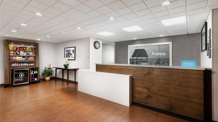 Hampton Inn Naples Central Lobby