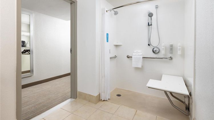 Hampton Inn Naples Central Room