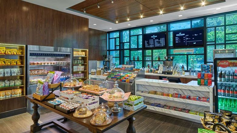 <b>Hilton Atlanta Airport Restaurant</b>. Images powered by <a href="https://iceportal.shijigroup.com/" title="IcePortal" target="_blank">IcePortal</a>.