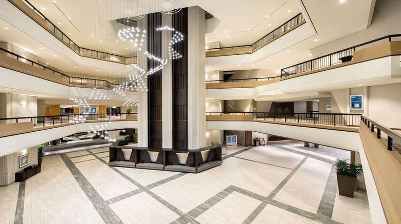 <b>Hilton Atlanta Lobby</b>. Images powered by <a href="https://iceportal.shijigroup.com/" title="IcePortal" target="_blank">IcePortal</a>.