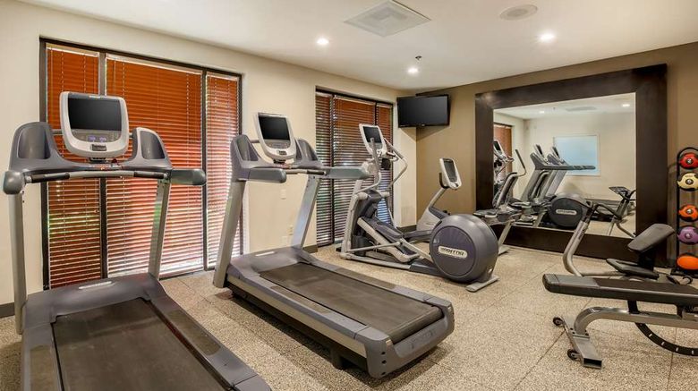 <b>DoubleTree Atlanta Airport Health</b>. Images powered by <a href="https://iceportal.shijigroup.com/" title="IcePortal" target="_blank">IcePortal</a>.
