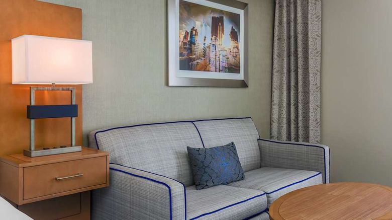 <b>DoubleTree Atlanta Airport Room</b>. Images powered by <a href="https://iceportal.shijigroup.com/" title="IcePortal" target="_blank">IcePortal</a>.