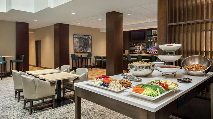Embassy Suites Atlanta - Alpharetta Restaurant