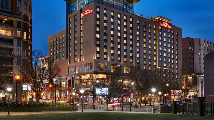 Hilton Garden Inn Atlanta Downtown Exterior