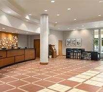 Embassy Suites Atlanta Centennial Park Lobby