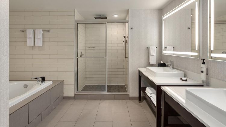 Embassy Suites Atlanta Centennial Park Room
