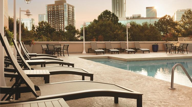 Embassy Suites Atlanta Centennial Park Pool