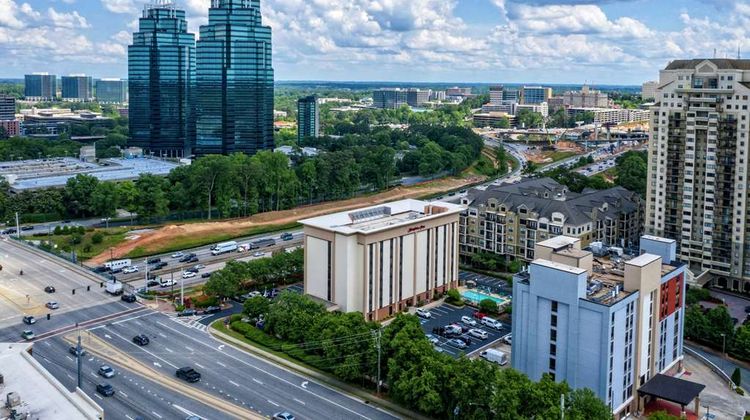 Hampton Inn Atlanta-Perimeter Center Exterior