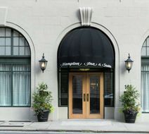 Hampton Inn & Suites Atlanta Downtown Exterior