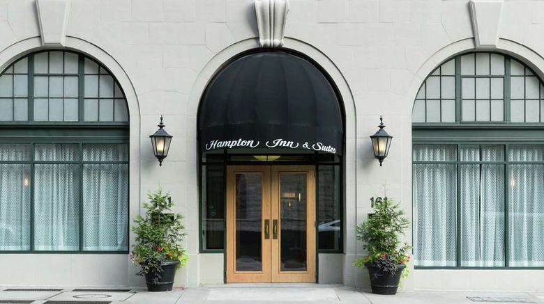 <b>Hampton Inn & Suites Atlanta Downtown Exterior</b>. Images powered by <a href="https://iceportal.shijigroup.com/" title="IcePortal" target="_blank">IcePortal</a>.