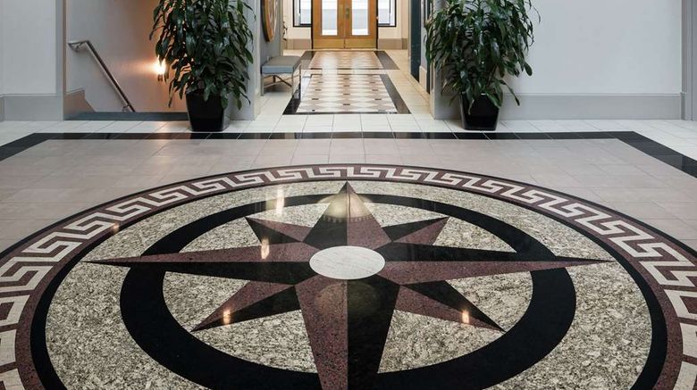<b>Hampton Inn & Suites Atlanta Downtown Lobby</b>. Images powered by <a href="https://iceportal.shijigroup.com/" title="IcePortal" target="_blank">IcePortal</a>.
