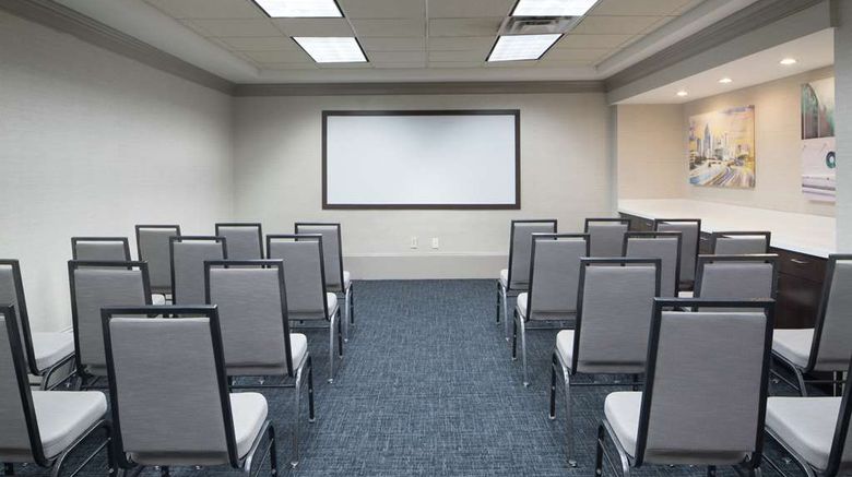 <b>Hampton Inn & Suites Atlanta Downtown Meeting</b>. Images powered by <a href="https://iceportal.shijigroup.com/" title="IcePortal" target="_blank">IcePortal</a>.