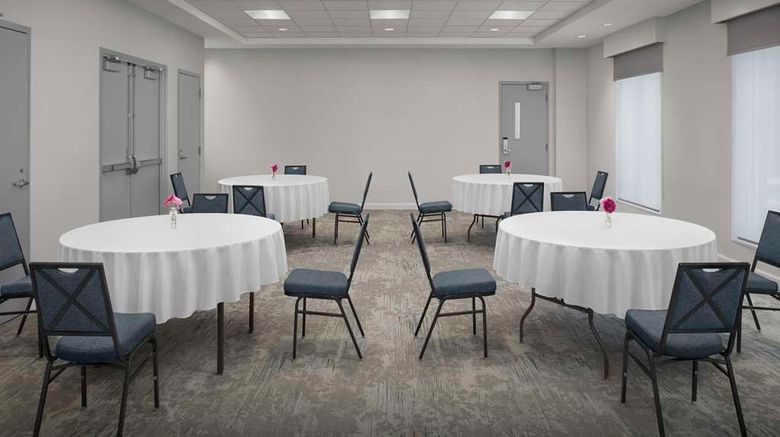<b>Hilton Garden Inn Johns Creek Meeting</b>. Images powered by <a href="https://iceportal.shijigroup.com/" title="IcePortal" target="_blank">IcePortal</a>.