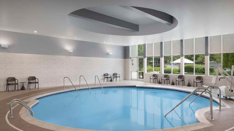 Embassy Suites Hotel Kennesaw Town Ctr Pool