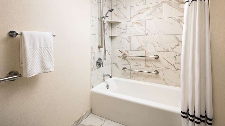 Embassy Suites by Hilton Atlanta Buckhead Room