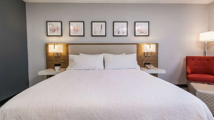 Hilton Garden Inn Atlanta Northpoint Room