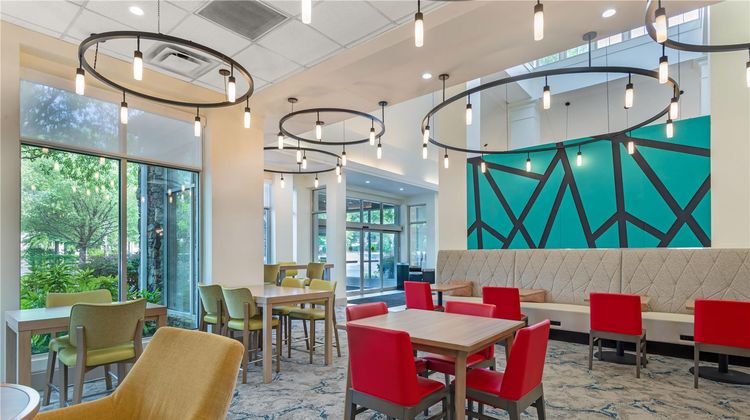 Hilton Garden Inn Atlanta Northpoint Restaurant