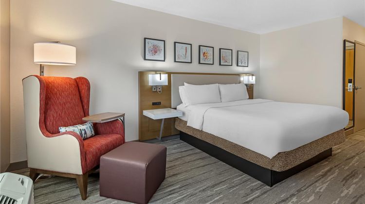 Hilton Garden Inn Atlanta Northpoint Room