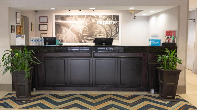 Hampton Inn Peachtree City Lobby