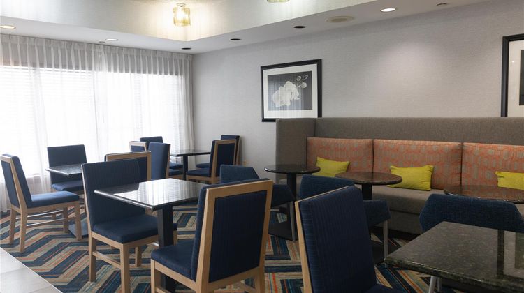 Hampton Inn Peachtree City Lobby